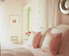 淡粉色温馨的公主房美式风格卧室装修图片