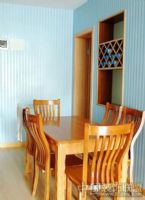 三好男人打造的蓝色小木屋简约餐厅装修图片
