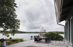 瑞典清新优雅湖滨别墅现代阳台装修图片