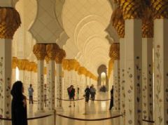 用黄金打造全球最奢华的清真寺欧式会所装修图片