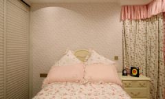 新古典式奢华别墅 体验帝王般的尊贵古典卧室装修图片