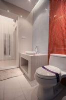 红色艳丽演绎完美婚房现代卫生间装修图片