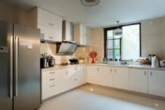 十万元打造98平简约的三口空间现代厨房装修图片