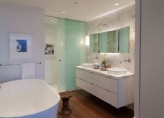 温哥华Silversea165平米现代公寓简约卫生间装修图片