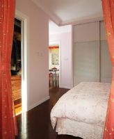 45平米红火甜蜜婚房现代卧室装修图片
