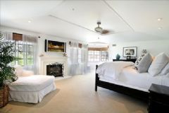 360°全方位观景别墅美式卧室装修图片