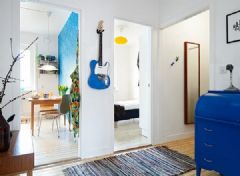 53平米蔚蓝现代公寓现代过道装修图片