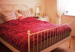 红色婚房装修效果图欣赏现代卧室装修图片