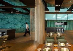 土豪金 西班牙巴塞罗那奢华酒店东南亚风格餐厅装修图片