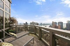 外形华丽的纽约公寓 宽敞明亮大气的住宅现代阳台装修图片
