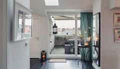 70平米瑞典公寓设计 美丽精致的阁楼现代过道装修图片