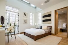 宽敞明亮的住宅 木质色打造的自然清新现代卧室装修图片