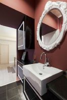 旧屋翻新 清新淡雅的公寓设计 凸显层次与优雅现代卫生间装修图片