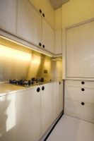 86平米日式小户型 教你精湛的空间变形术现代厨房装修图片