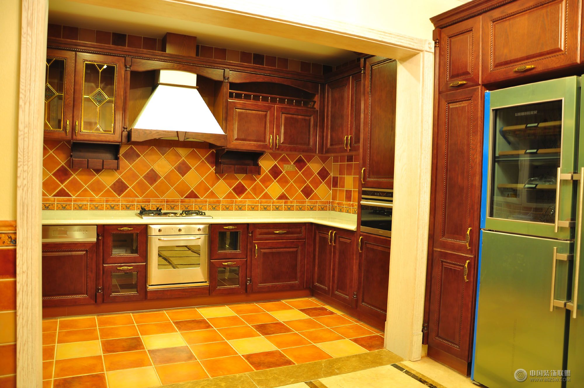 古典风格厨房装修效果图