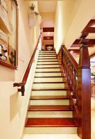 最新楼梯设计欧式过道装修图片