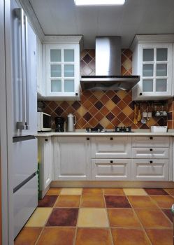 家装厨房油烟机设计现代风格厨房装修图片
