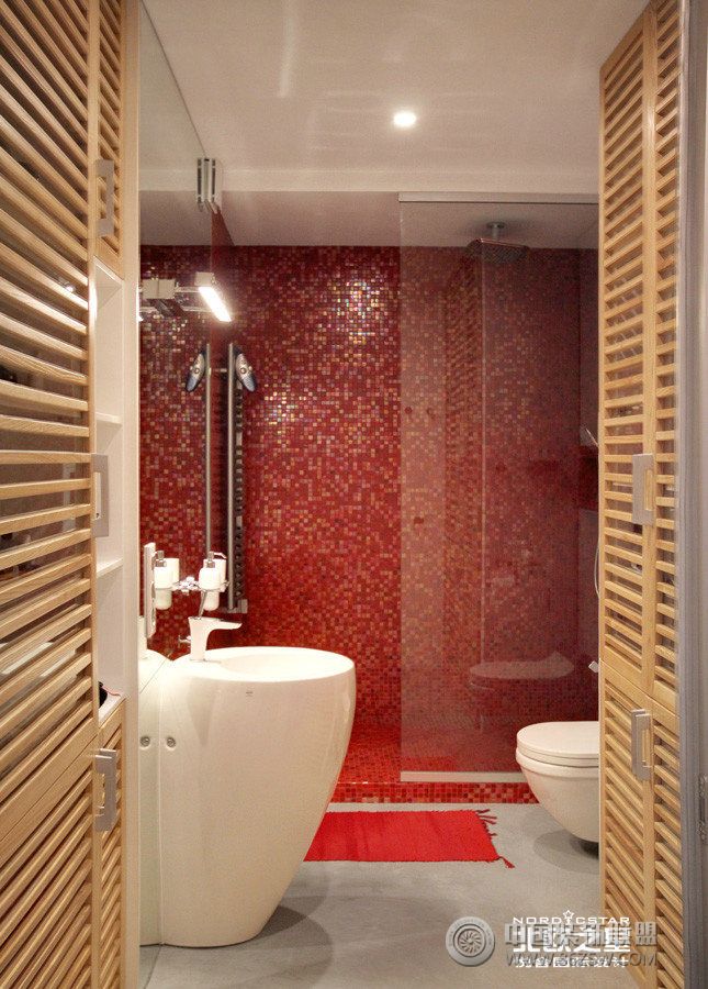 现代卫生间淋浴房设计现代风格卫生间装修效果图