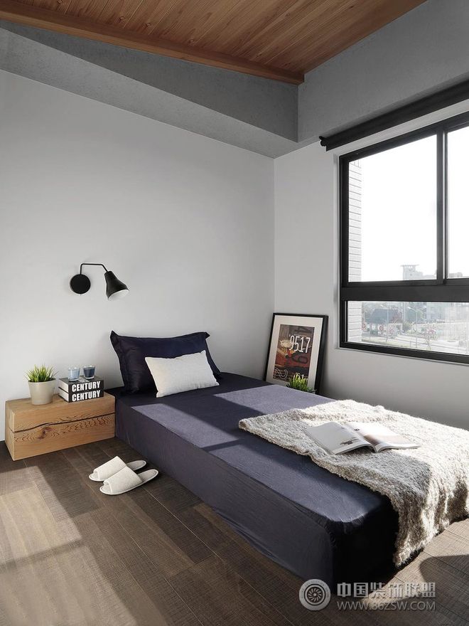 工业二居卧室设计案例现代风格卧室装修效果图
