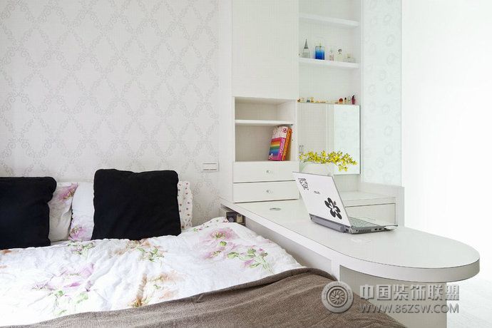 小户型卧室吧台设计现代风格卧室装修效果图