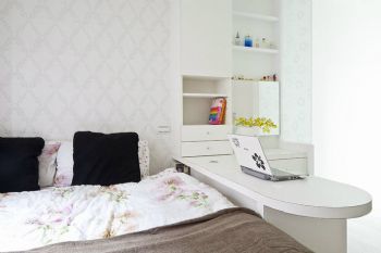 78平米纯净二居装修案例现代卧室装修图片