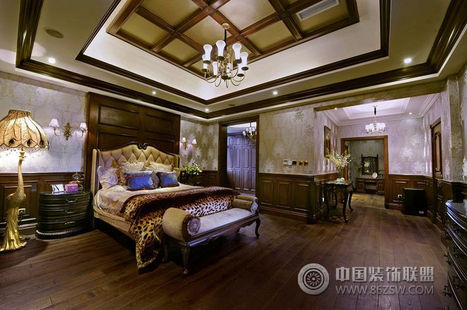 欧式古典卧室吊顶设计古典风格卧室装修效果图
