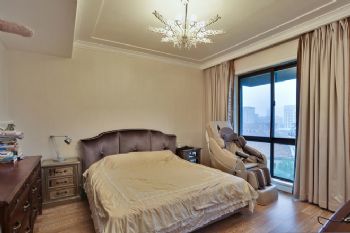 上海清新海派顶层公寓设计案例现代卧室装修图片