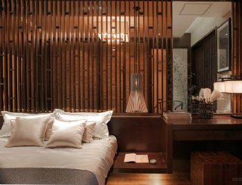 新中式280平米联排别墅案例欣赏中式卧室装修图片