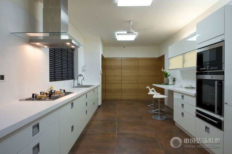 简约别墅设计案例现代风格厨房装修效果图